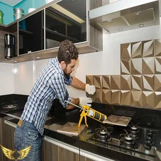 نصب کاشی بین کابینتی