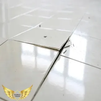 باد افتادگی سرامیک